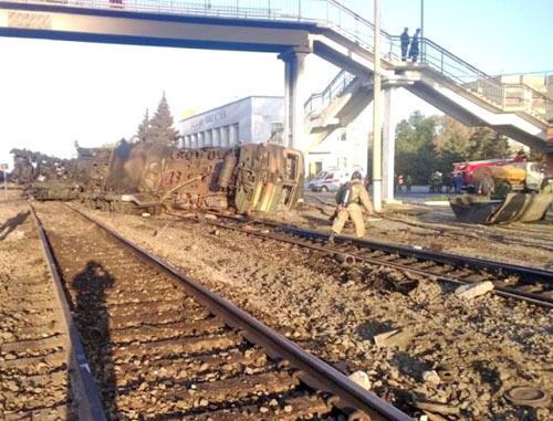 На месте взрыва на железнодорожной станции в Белой Калитве. Ростовская область, 9 мая 2013 г. Фото: ДПЧС по Ростовской области