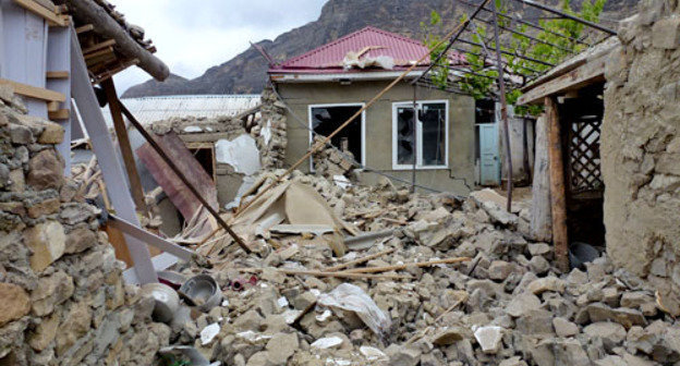 Разрушенный дом в селении Гимры после спецоперации. 10 мая 2013 г. Фото Ахмеда Магомедова для "Кавказского узла"