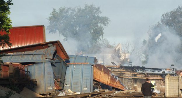 На месте аварии на станции Белая Калитва. Ростовская область, 9 мая 2013 г. Фото Артема Сердюка, http://vk.com/artyom_serdyuk?w=wall55514742_10053