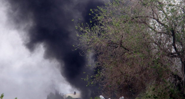 Пожар на территории зданий компании "Спайка". Ереван, 16 мая 2013 г. Фото Инессы Саргсян для "Кавказского узла"