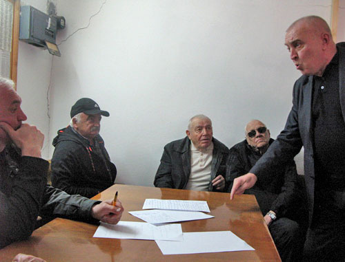 Ветераны Чернобыля. КБР, Нальчик, 2013 г. Фото Луизы Оразаевой для "Кавказского узла" Ветераны Чернобыля. КБР, Нальчик, 2013 г. Фото Луизы Оразаевой для "Кавказского узла"