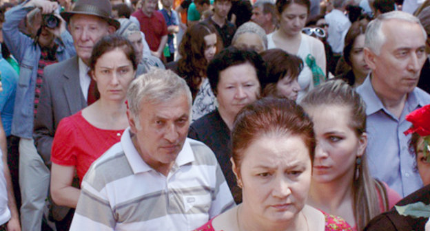 Кабардино-Балкария, Нальчик, 21 мая 2013 г. Участники митинга, посвященного 149-ой годовщине окончания Кавказской войны. Фото Луизы Оразаевой для "Кавказского узла"