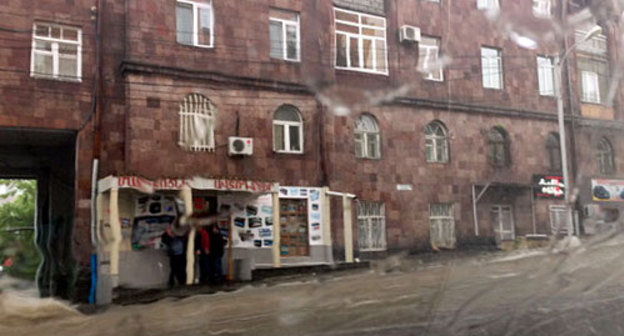 Ливень в Ереване 19 мая 2013 г. Фото: http://www.lragir.am