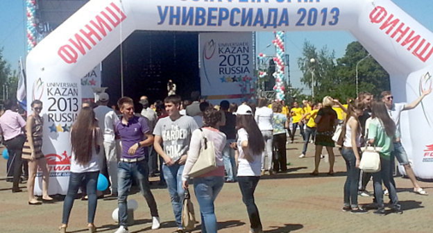 Праздничные мероприятия этапа всемирной эстафеты огня Универсиады-2013 в Ставрополе. 23 мая 2013 г. Фото Константина Ольшанского для "Кавказского узла"