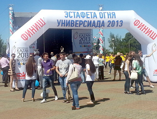 Праздничные мероприятия этапа всемирной эстафеты огня Универсиады-2013 в Ставрополе. 23 мая 2013 г. Фото Константина Ольшанского для "Кавказского узла"