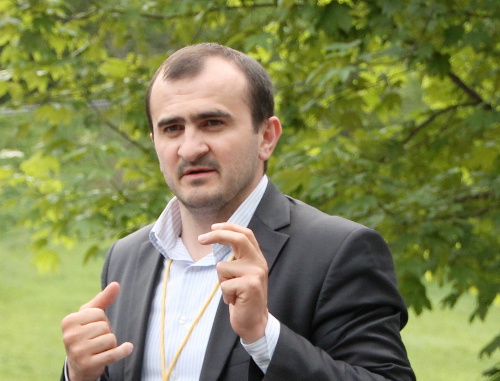 Ахмед Парагульгов на тренинге-семинаре "Школа лидеров" в республиканском доме отдыха "Мужичи", Ингушетия, 11 мая 2013 г. Фото Руслана Муцольгова