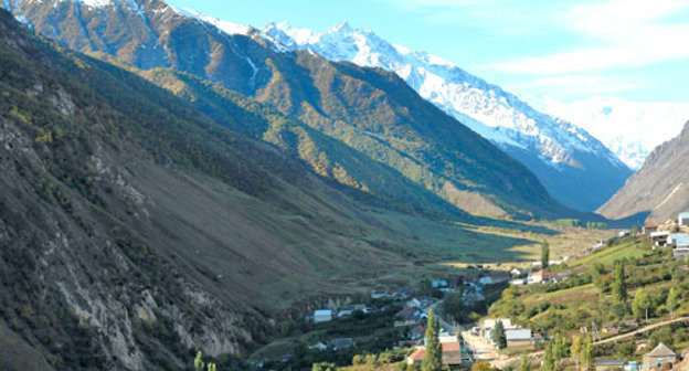Поселок Безенги Черекского района КБР. Фото: Центр социально-экономических исследований регионов, http://ramcom.net/