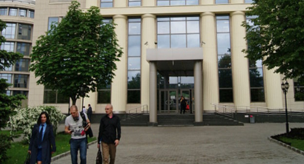 У здания Мосгорсуда. Фото Натальи Крайновой для "Кавказского узла"