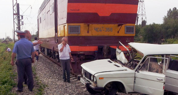 ДТП в Избербаше 6 июня 2013 г. Фото пресс-службы ГУ МЧС России по Республике Дагестан, www.05.mchs.gov.ru