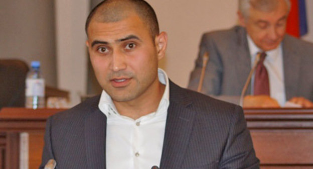 Тимур Сагеев избран председателем молодежного парламента Северной Осетии. Владикавказ, 4 июня 2013 г. Фото Дмитрия Тамерланова