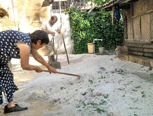 Град в Мартуни. Нагорный Карабах, Мартунинский район, 8 июня 2013 г. Фото Карине Дадамян для "Кавказского узла" Град в Мартуни. Нагорный Карабах, Мартунинский район, 8 июня 2013 г. Фото Карине Дадамян для "Кавказского узла"