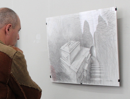 На выставке Рустама Сардалова в Национальном музее Северной Осетии. Владикавказ, 11 июня 2013 г. Фото Эммы Марзоевой для "Кавказского узла"