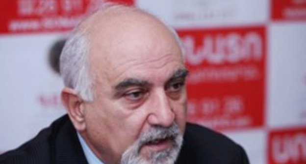 Паруйр Айрикян. Фото http://www.yerkramas.org/