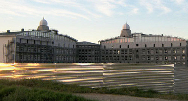 Строящийся Исламский религиозно-образовательный центр Кабардино-Балкарской Республики. Июнь 2012 г. Фото: http://www.islamnews.ru