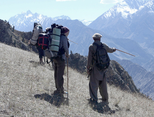 Альпинисты в горах провинции Гилгит-Балтистан. Пакистан, 2012 г. Фото: se_boy, http://turbina.ru Альпинисты в горах провинции Гилгит-Балтистан. Пакистан, 2012 г. Фото: se_boy, http://turbina.ru