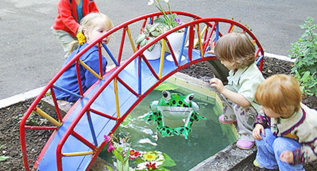 Воспитанники детсада на прогулке. Ставрополь. Фото: http://67detsad.ru