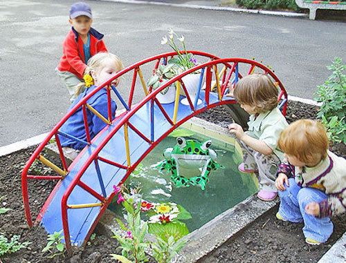 Воспитанники детсада на прогулке. Ставрополь. Фото: http://67detsad.ru Воспитанники детсада на прогулке. Ставрополь. Фото: http://67detsad.ru