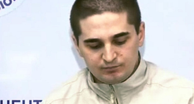 Инал Беров во время пресс-конференции в офисе Кабардино-Балкарского правозащитного центра в Нальчике 13 апреля 2013 г. Кадр из видеоролика, размещенного на сайте http://zapravakbr.ru