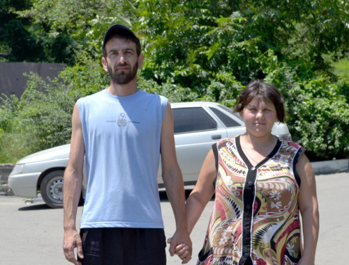 Мардирос и Людмила Демерчян. Адлер, 27 июня 2013 г. Фото Светланы Кравченко для "Кавказского узла"