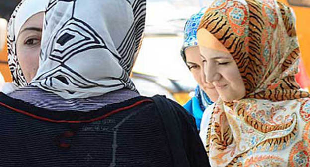 Девушки в хиджабах. Фото: http://islamdag.ru