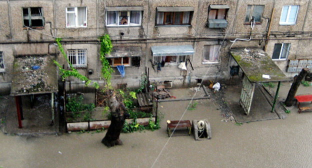 Рустави после сильного ливня. 2011 г. Фото: Paula's pictures,  http://livingrootless.blogspot.ru