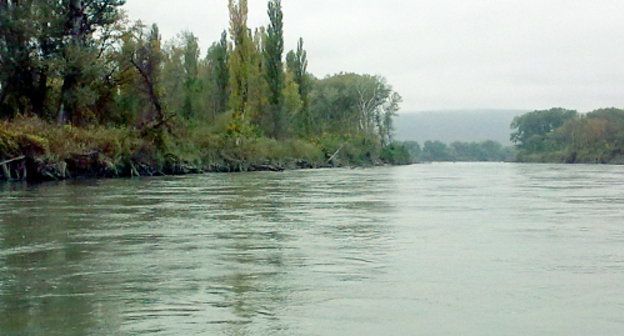 Река Терек в Гудермесском районе Чечни. Фото: Noxčiyčö, http://www.adamalla.com