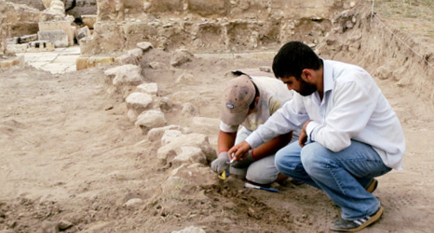 Археологическая экспедиция в Тигранакерте. Археологи ведут раскопки в Укрепленном квартале. Нагорный Карабах, Аскеранский район, 6 июля 2013 г. Фото Алвард Григорян для "Кавказского узла"