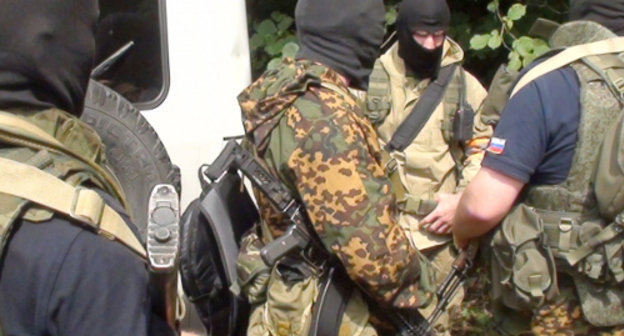 Сотрудники спецподразделений во время КТО. КБР, июль 2013 г. Фото пресс-службы МВД КБР, 07.mvd.ru