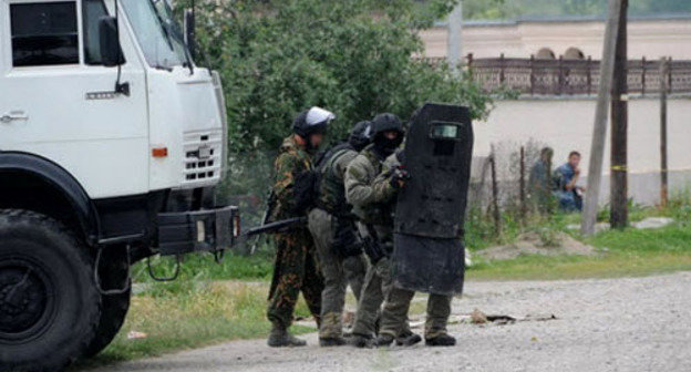 Спецоперация в селении Исламей Баксанского района Кабардино-Балкарии. 18 июля 2013 г. Фото http://nac.gov.ru/