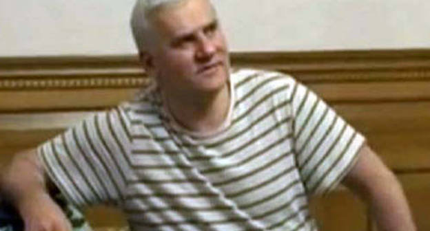 Саид Амиров во время его задержания. Махачкала, 1 июня 2013 г. Кадр оперативной видеосъемки, опубликованной на Youtube