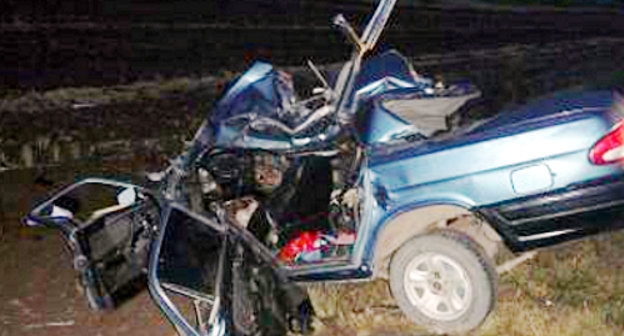 Последствия ДТП с участием автобуса в Ростовской области. Ростовская область, 6 августа 2013 г. Фото пресс-службы ГУ МЧС России  по Ростовской области, www.61.mchs.gov.ru