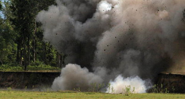 Взрыв фугаса. Фото: UN Photo/Robel Mockonen, www.unmultimedia.org/photo
