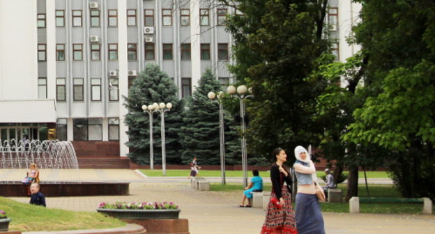 В центре Майкопа, Адыгея, 2013 г. Фото Олега Чалого для "Кавказского узла"