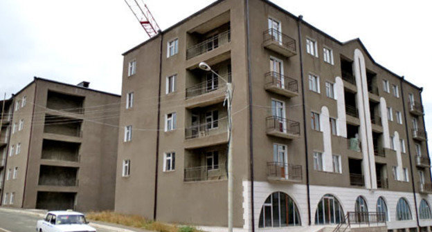 Новостройка в Степанакерте по адресу Мамиконяна, 7. Нагорный Карабах, 25 августа 2013 г. Фото Алвард Григорян для "Кавказского узла"