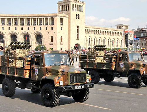 Армия Армении. Фото: Albert Hovakimyan, http://ru.wikipedia.org/