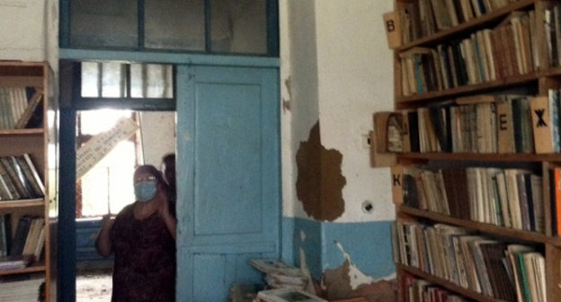 Помещение библиотеки в школе села Теречное. Дагестан, Хасавюртовский район, 4 сентября 2013 г. Фото предоставлено жителем села Магомедом Разаковым