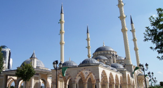 Мечеть "Сердце Чечни". Грозный, август 2013 г. Фото Рашида Мамаева для "Кавказского узла"