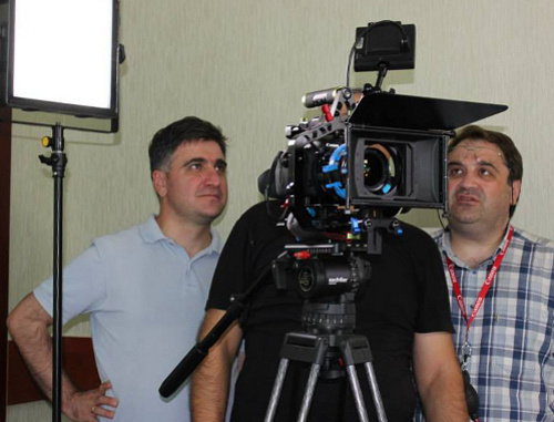 Съемки учебного фильма для работников пенитенциарной системы. Слева - режиссер Тома Чагелишвили. Грузия, 2013 г. Фото Анны Коноплевой для "Кавказского узла" 