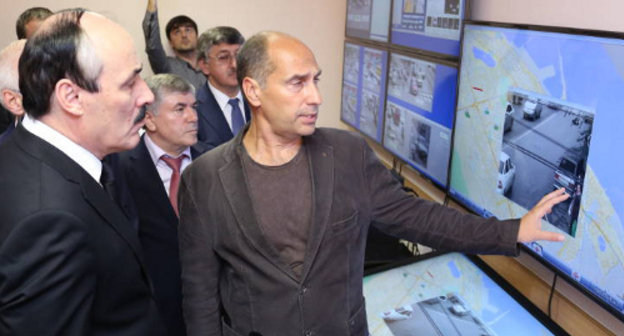 Презентация аппаратно-программного комплекса "Безопасный город" в министерстве транспорта Республики Дагестан. Махачкала, 13 сентября 2013 г. Фото пресс-службы президента РД