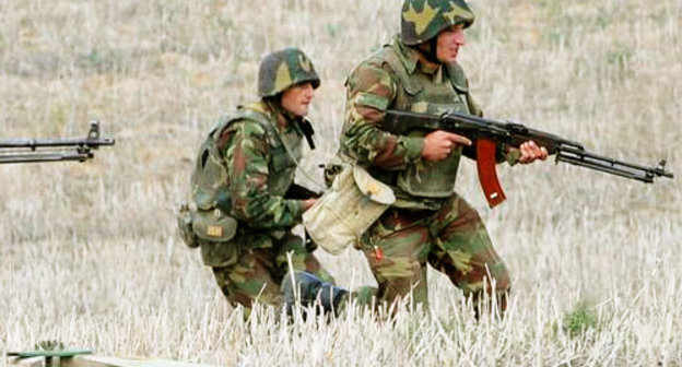 Солдаты Армии обороны Нагорного Карабаха во время учений. 2009 г. Фото: пресс-служба президента Армении, http://www.president.am