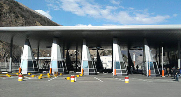 КПП "Верхний Ларс" на границе ГФ и Грузии. Фото http://www.ossetia.ru/