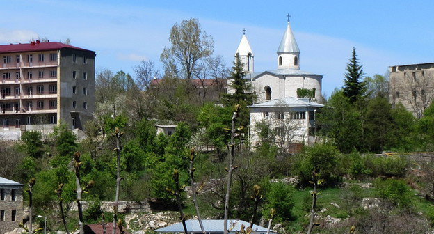 Нагорный Карабах, город Шуши, вид на церковь Сурб Ованнес Мкртич.Май 2013 г. Фото Алвард Григорян для "Кавказского узла"