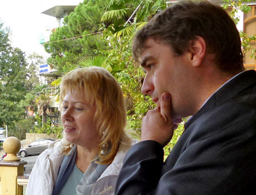 Защита Николая Ярста - Марина Дубровина и Александр Попков в суде Центрального района при подаче жалобы. Сочи, 7 октября 2013 г. Фото Светланы Кравченко для "Кавказского узла"