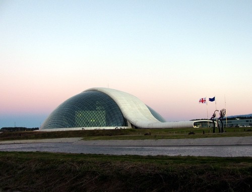 Здание парламента Грузии в Кутаиси. Октябрь 2013 г. Фото Юлии Кашеты для "Кавказского узла" 