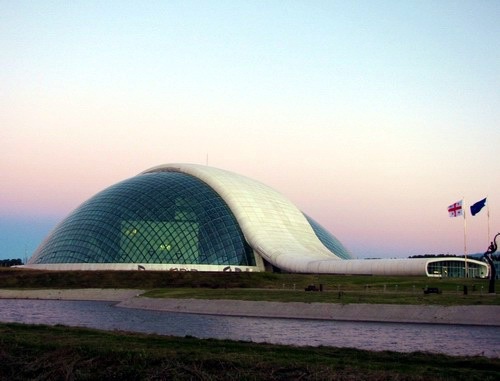 Здание парламента Грузии в Кутаиси. Октябрь 2013 г. Фото Юлии Кашеты для "Кавказского узла" 