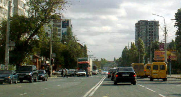 Махачкала, проспект Шамиля. Фото: magomed_troll.livejournal.com
