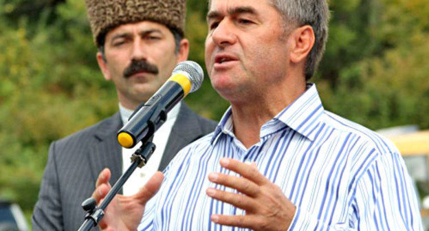 Мугдин Чермит. Фото: Анзор Нибо, http://www.aheku.org/