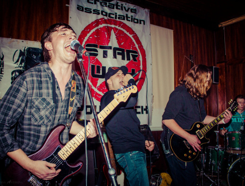 Выступление группы Soul в первом туре рок-фестиваля "Юр-Рок" в Сочи 16 ноября 2013 г. Фото Анны Аверкиной.