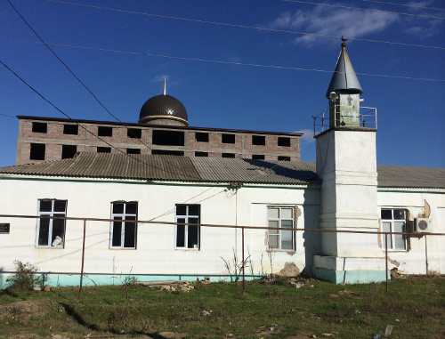 Квартальная мечеть в поселке Ленинкент в пригороде Махачкалы. 16 ноября 2013 г. Фото Роберта Курбанова, http://kurbanov05dag.livejournal.com