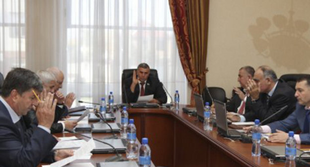 Заседание Совета парламента Чеченской республики. ноябрь 2013 г. Фото: http://parlamentchr.ru